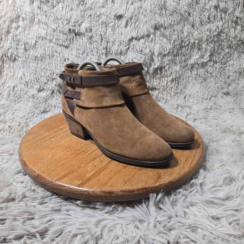 Clarks Artisan Ankle Boots Womens Brown Leather Side Zip Size 7.5 Bohemian Strap